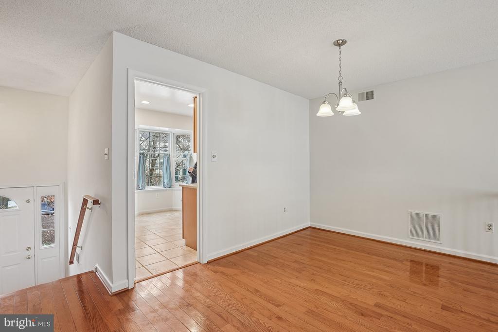 2396 BRANLEIGH PARK COURT
