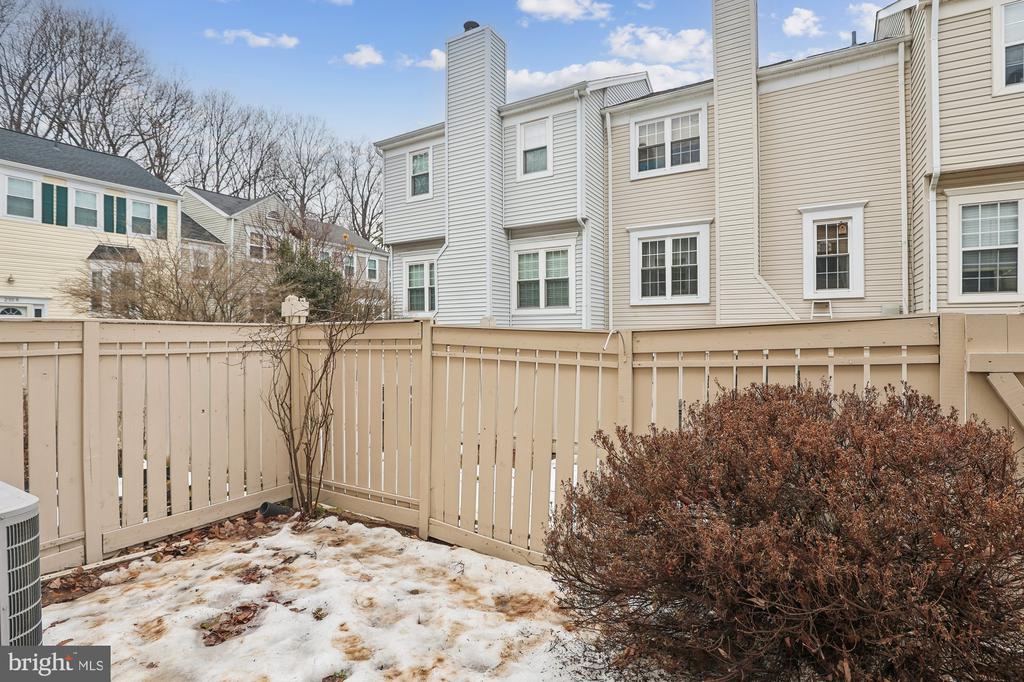 2396 BRANLEIGH PARK COURT