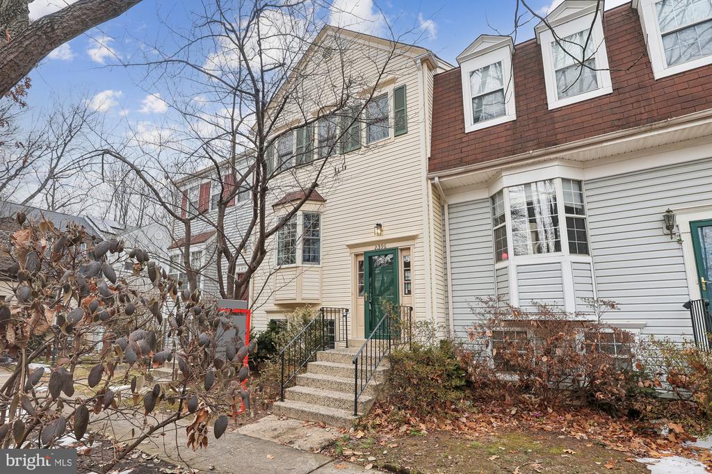 2396 BRANLEIGH PARK COURT