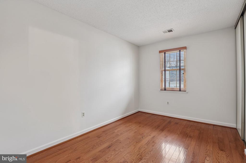 2396 BRANLEIGH PARK COURT