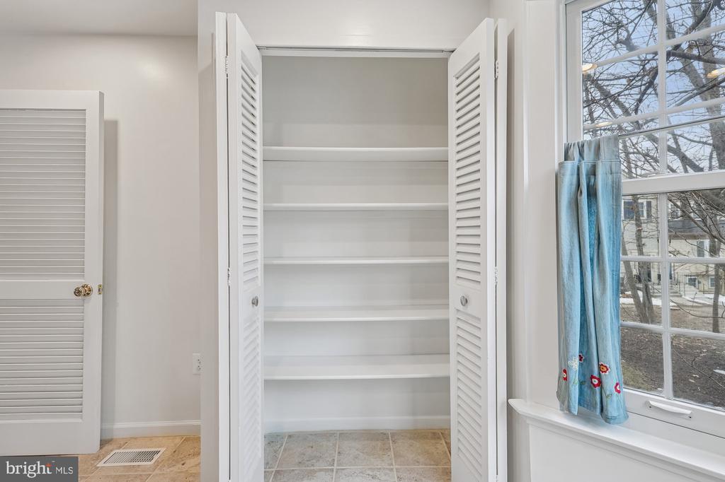 2396 BRANLEIGH PARK COURT