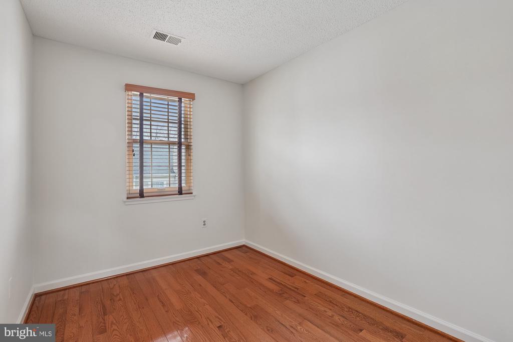 2396 BRANLEIGH PARK COURT