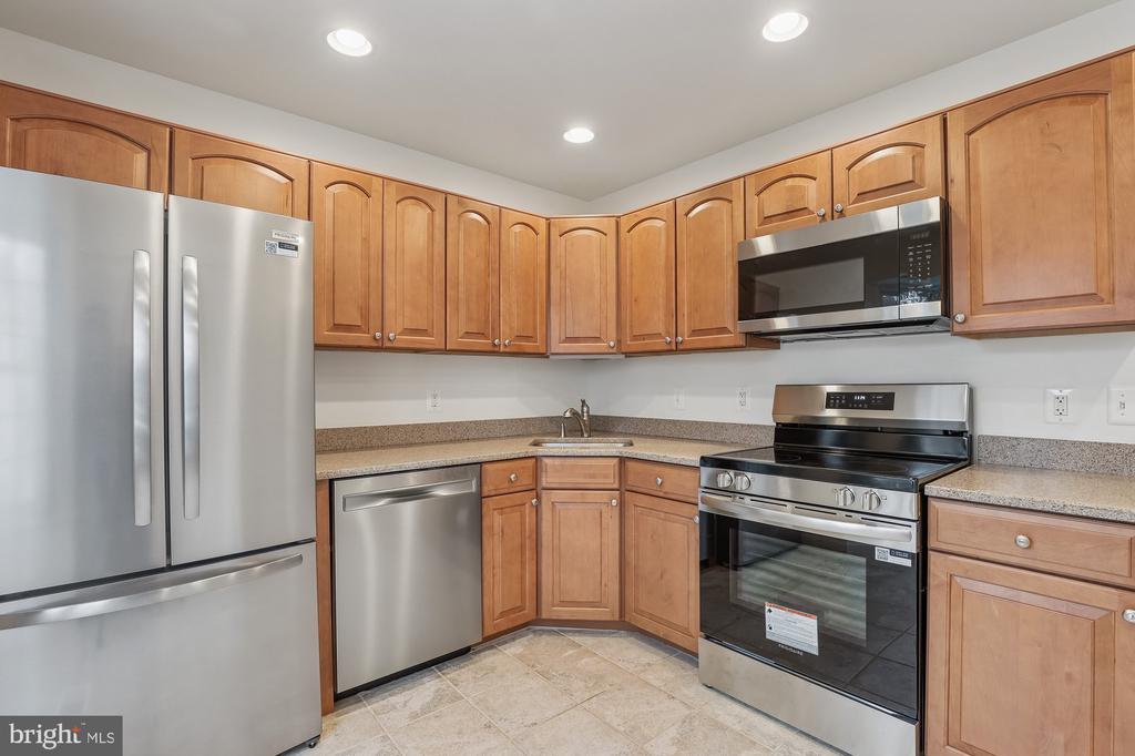 2396 BRANLEIGH PARK COURT