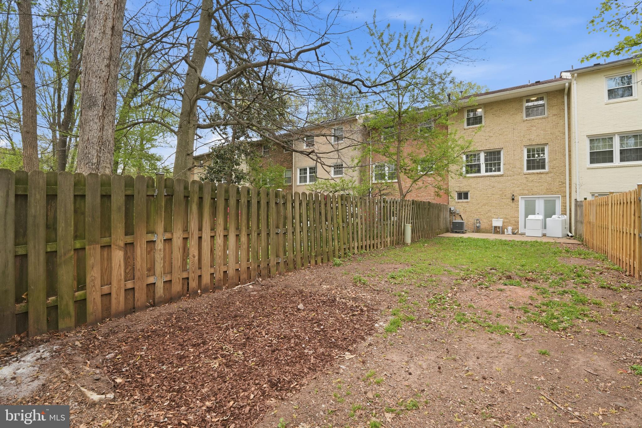 14874 LAMBETH SQUARE