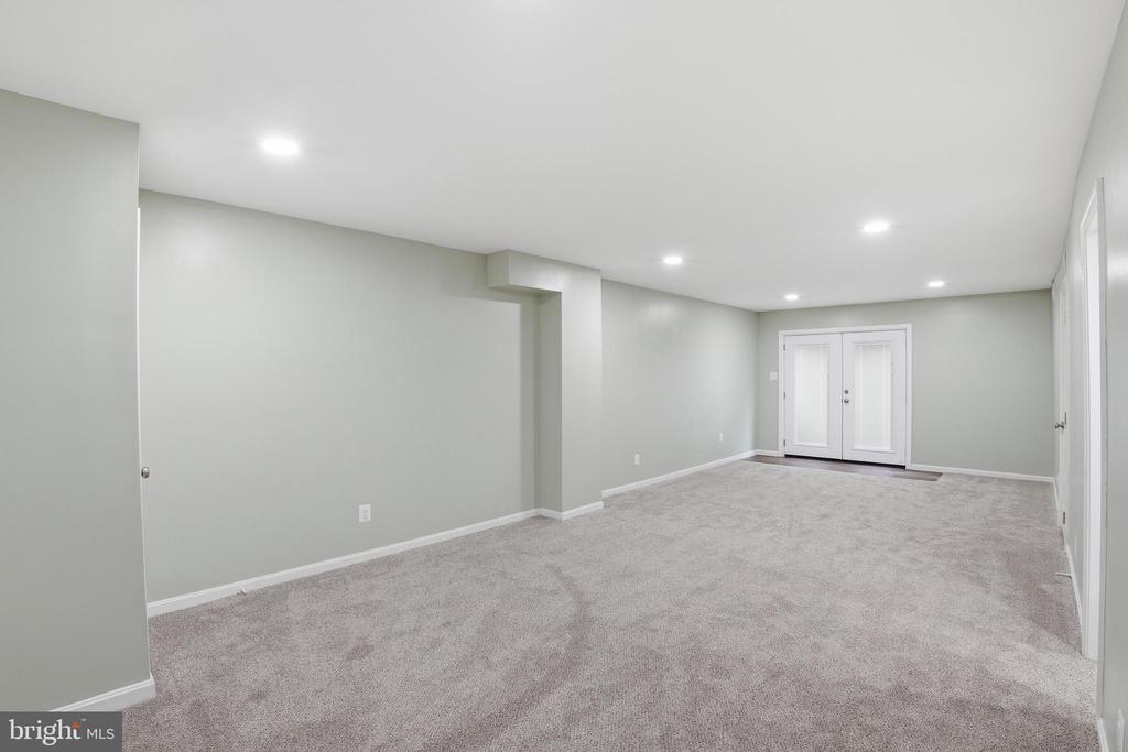 14874 LAMBETH SQUARE