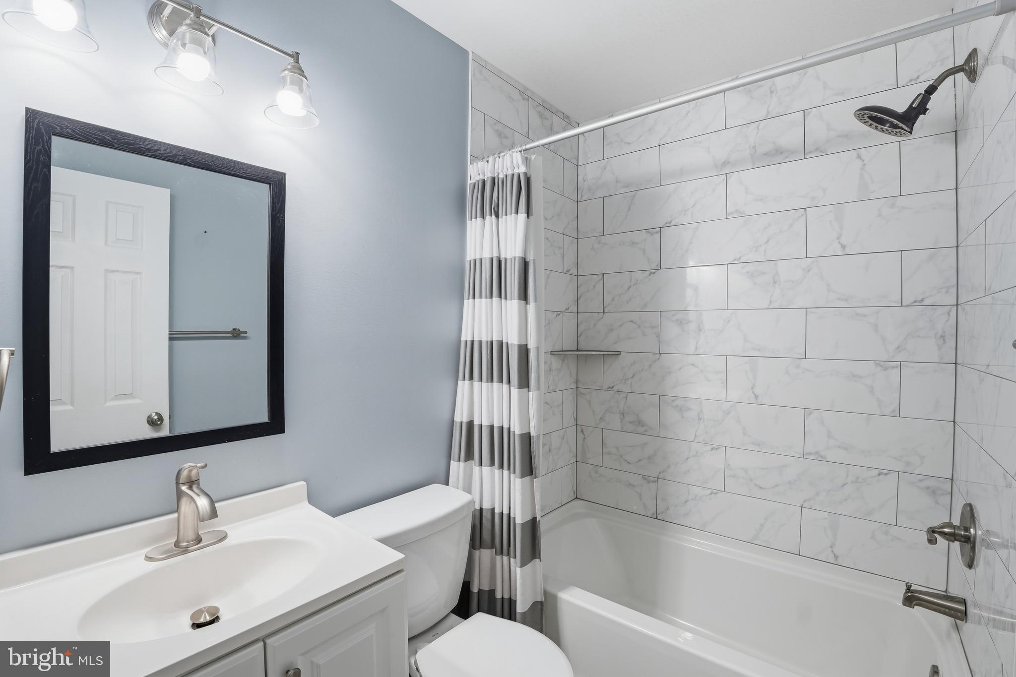 14874 LAMBETH SQUARE