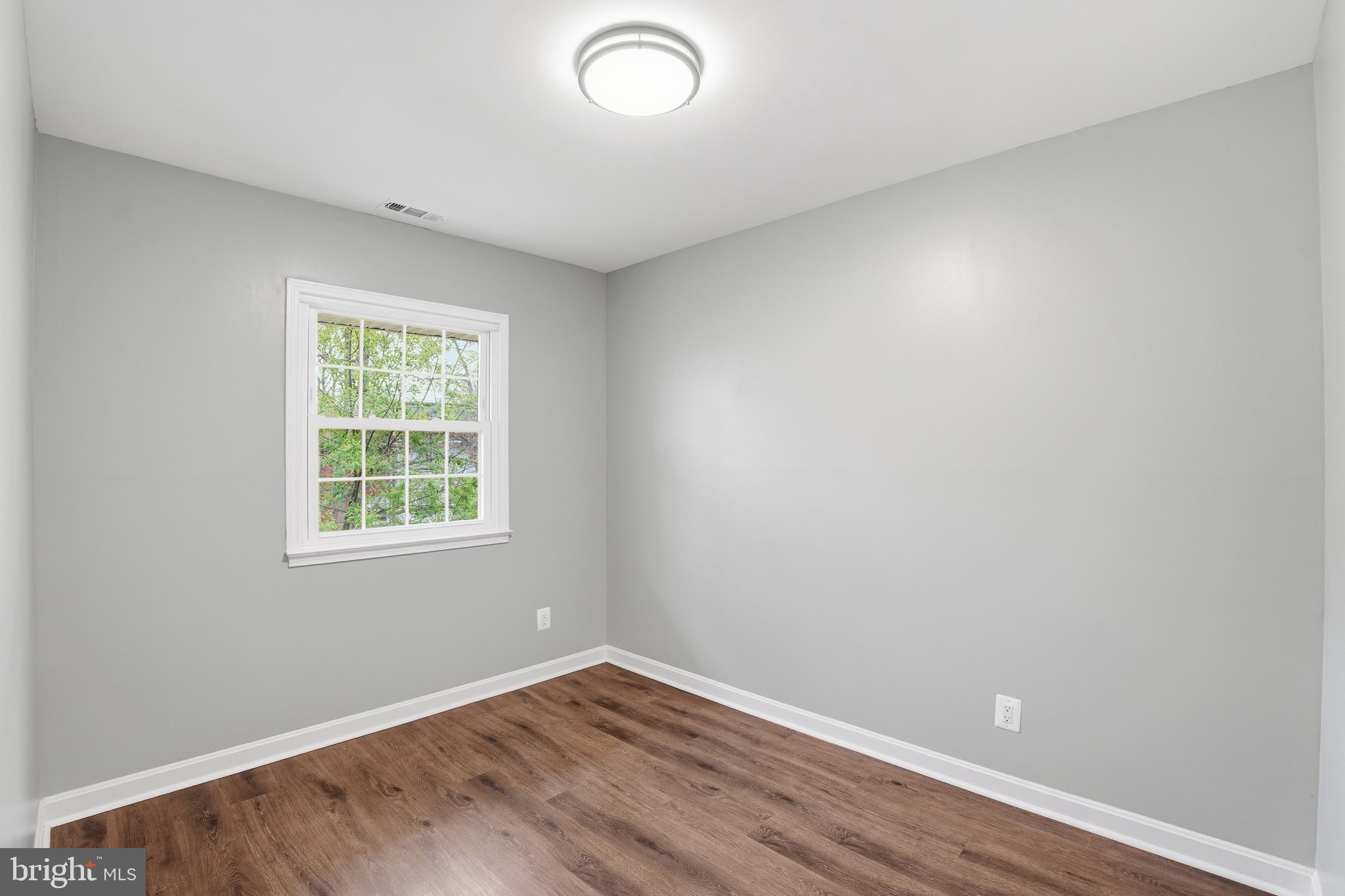 14874 LAMBETH SQUARE