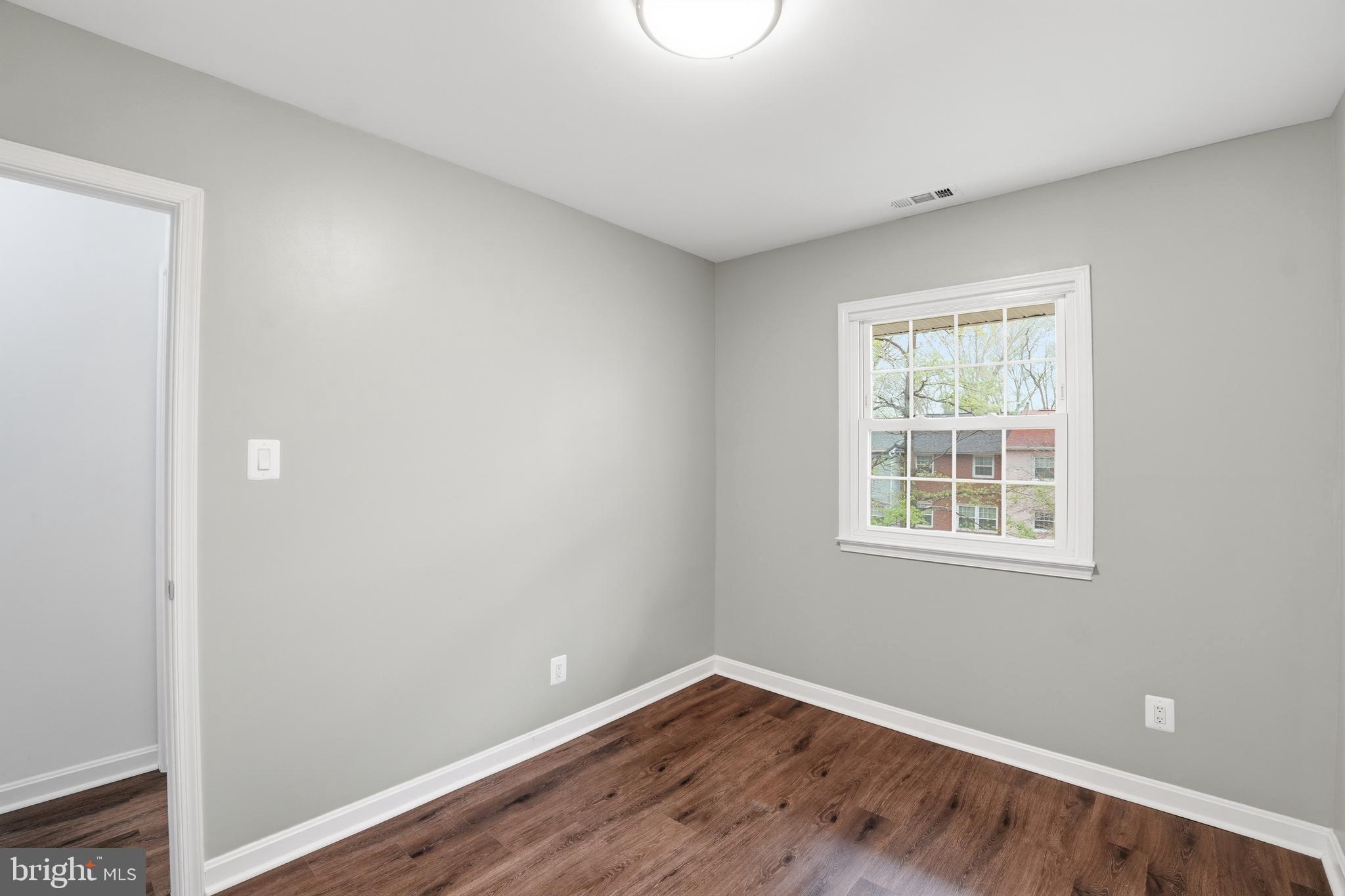 14874 LAMBETH SQUARE