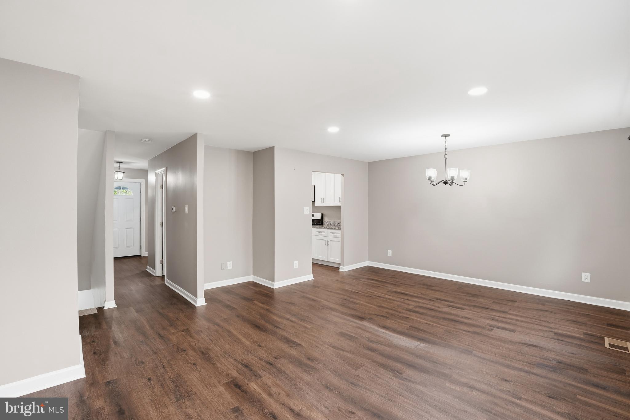 14874 LAMBETH SQUARE