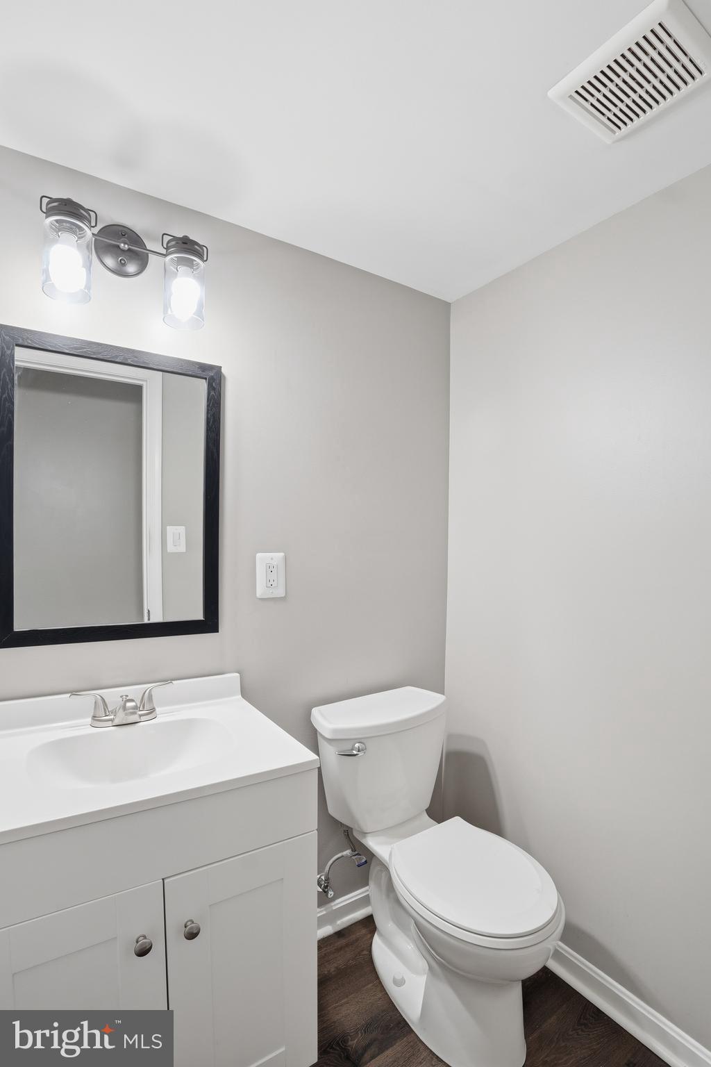 14874 LAMBETH SQUARE