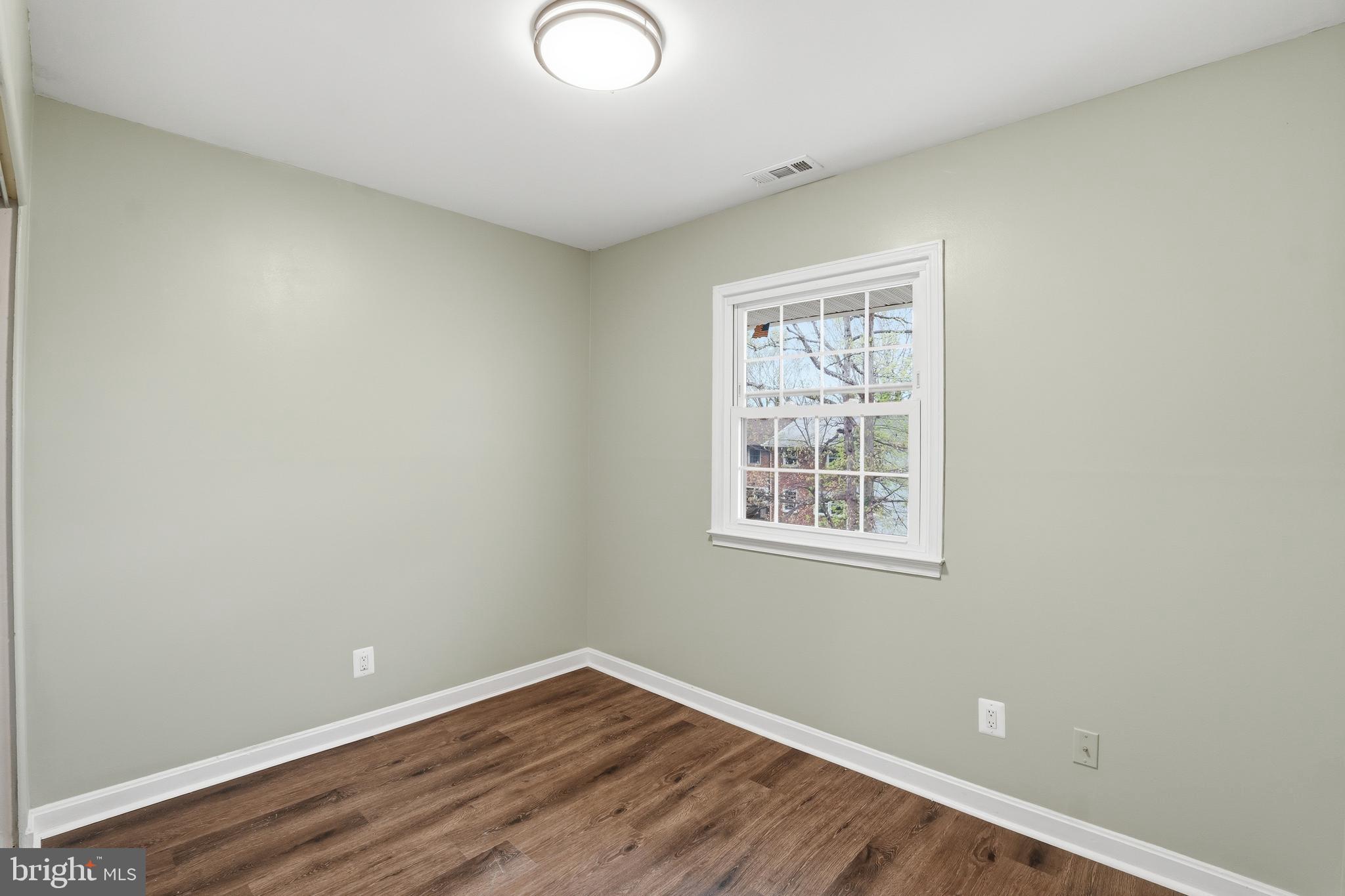 14874 LAMBETH SQUARE