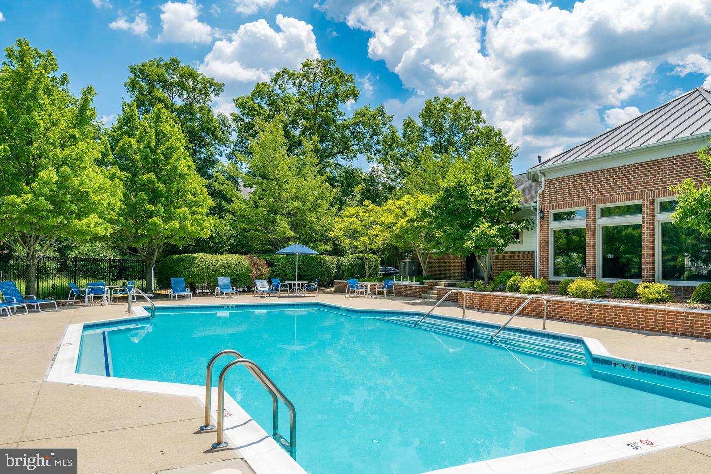 1705 LAKE SHORE CREST DRIVE 23