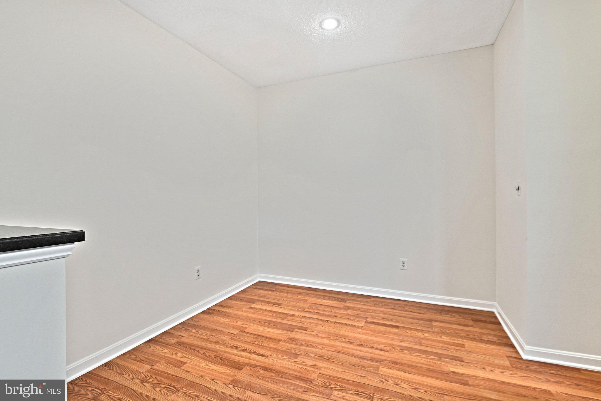 1705 LAKE SHORE CREST DRIVE 23