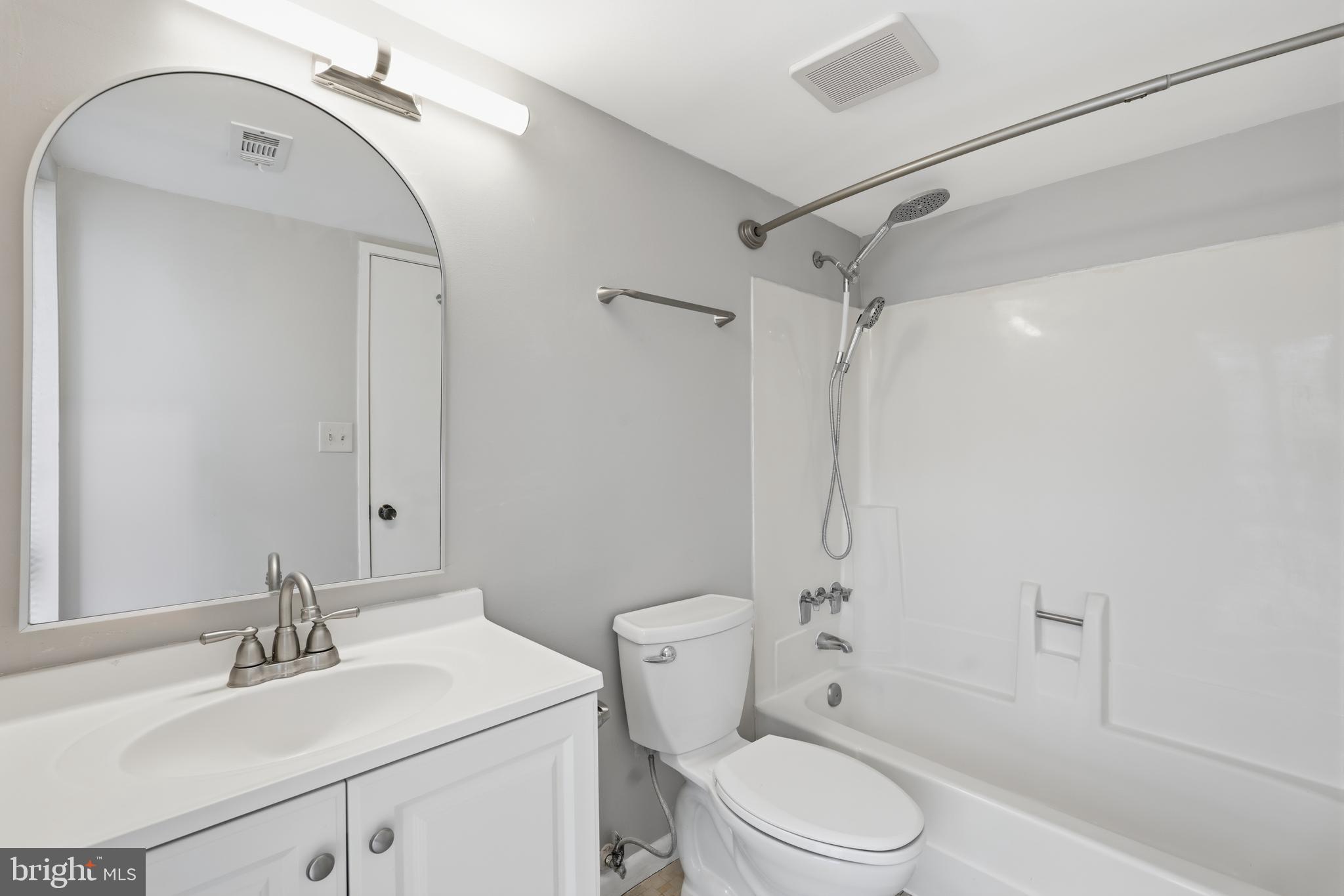 11566 ROLLING GREEN COURT 12/200A