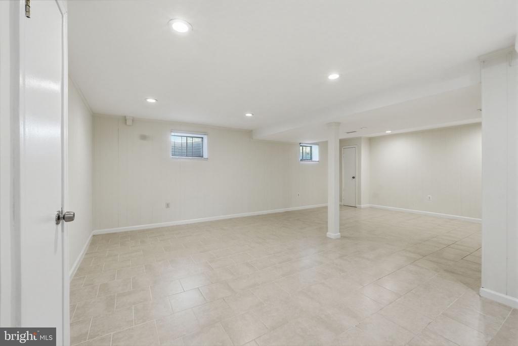 7783 TANGIER DRIVE