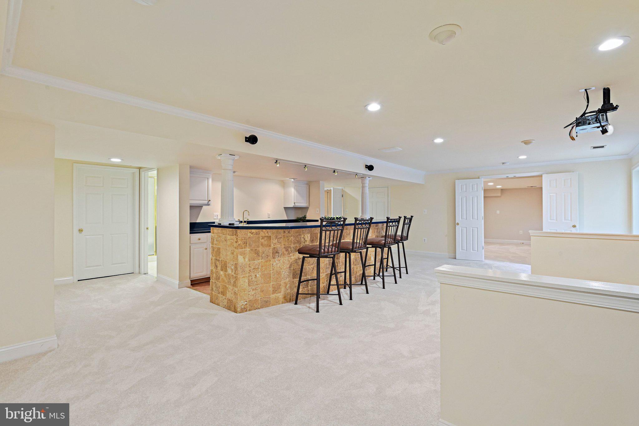 1706 BROADFIELD LANE