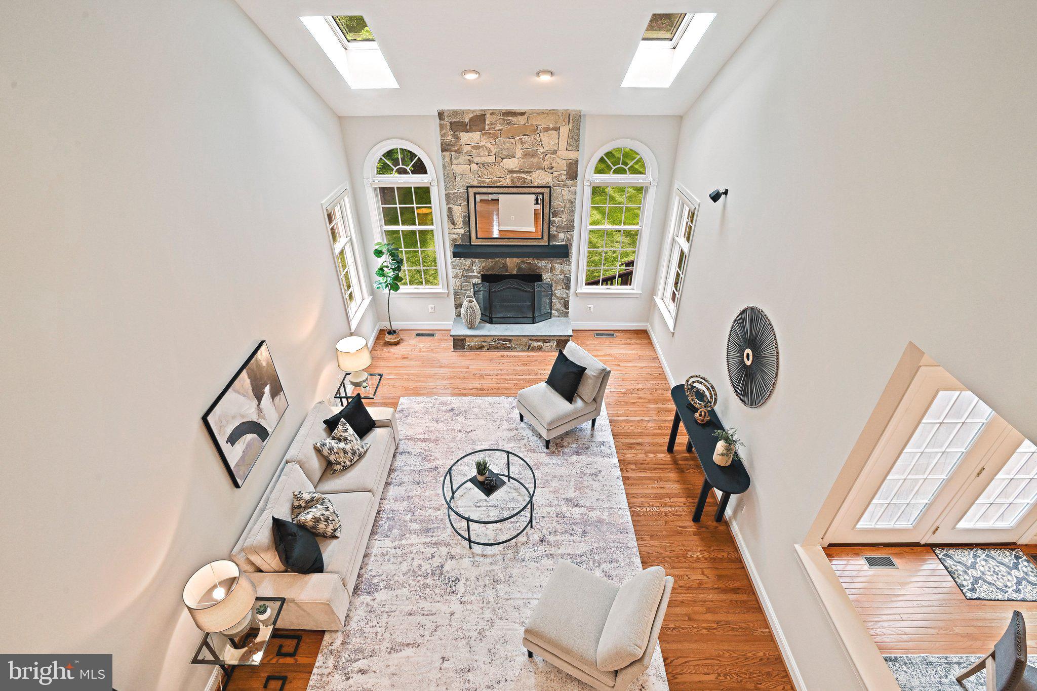 1706 BROADFIELD LANE