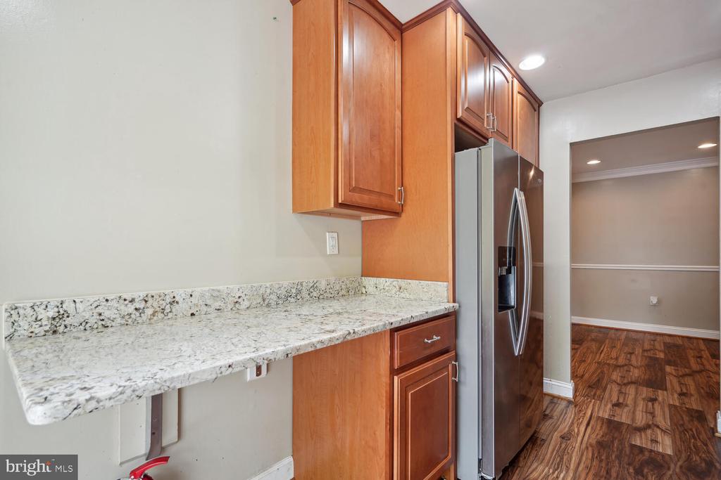5614 BLOOMFIELD DRIVE 104