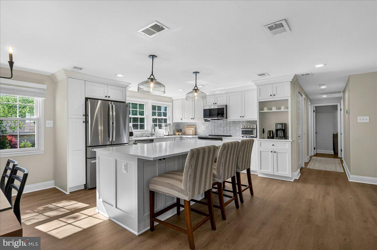 4112 MAJESTIC LANE