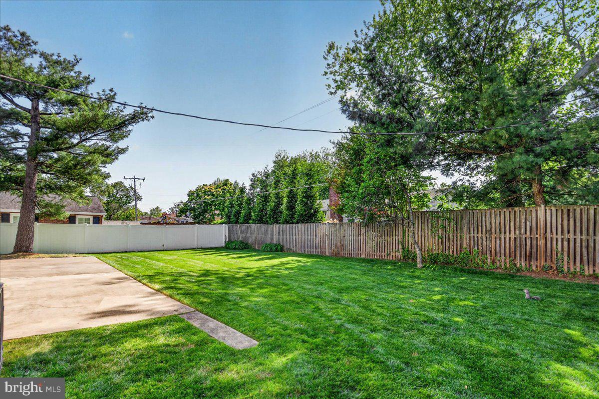 4112 MAJESTIC LANE