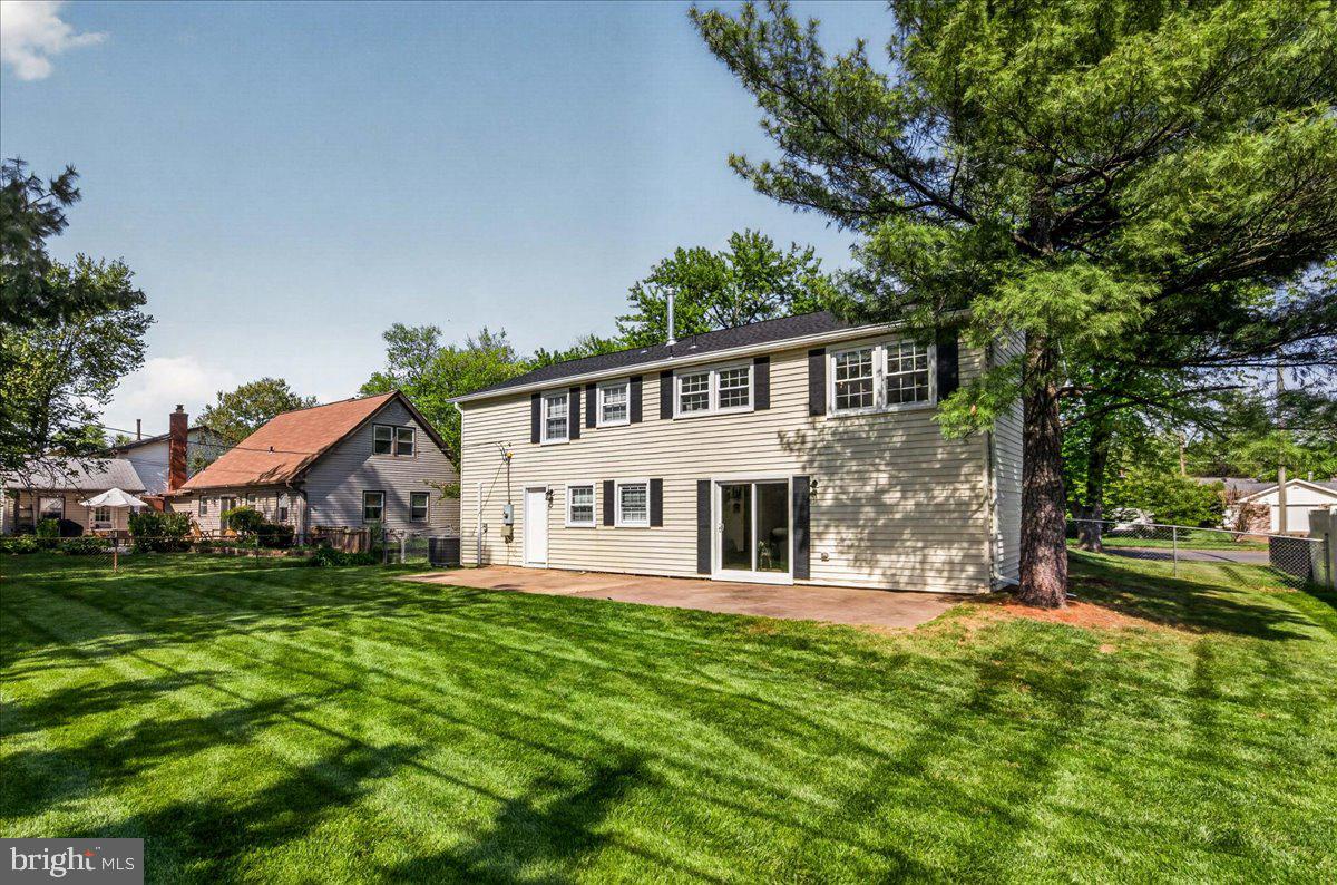 4112 MAJESTIC LANE