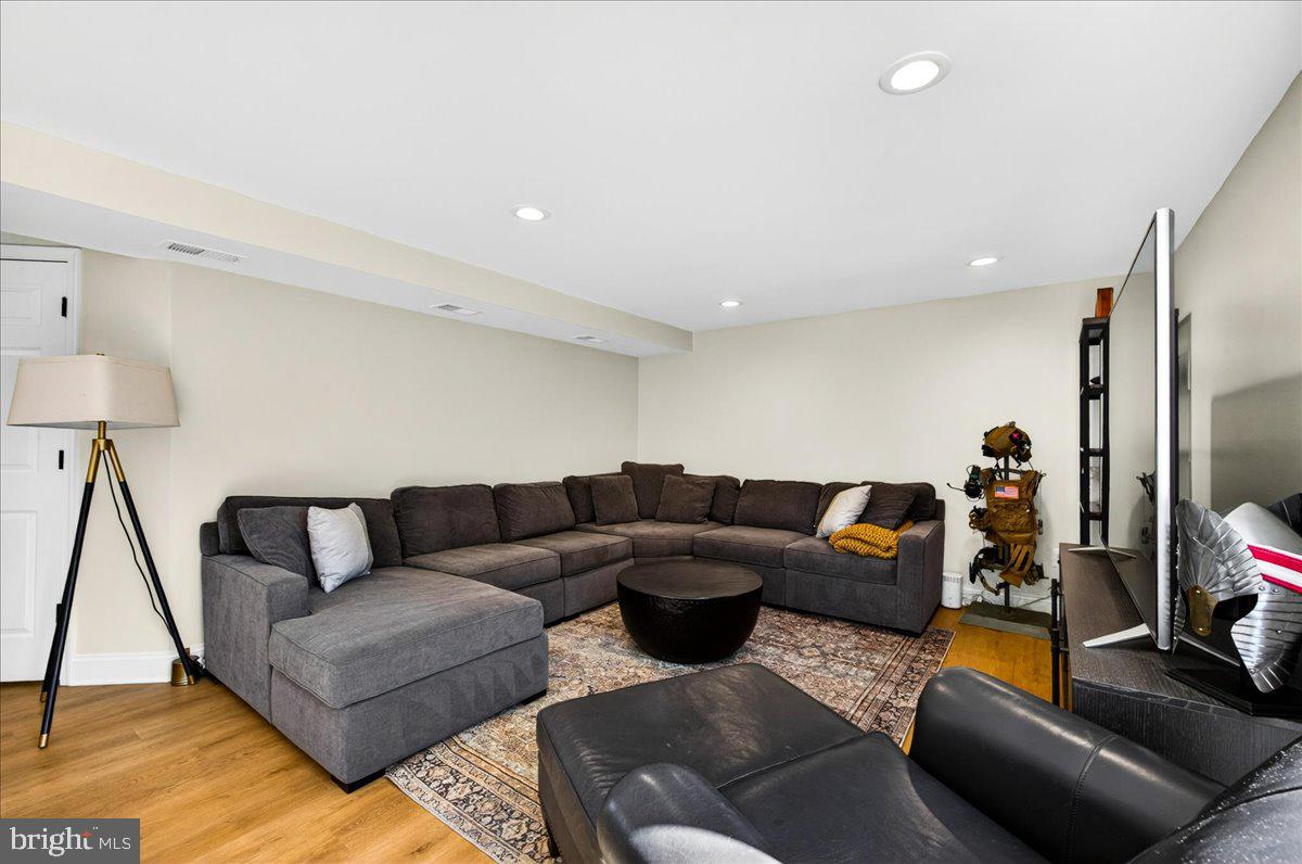 4112 MAJESTIC LANE