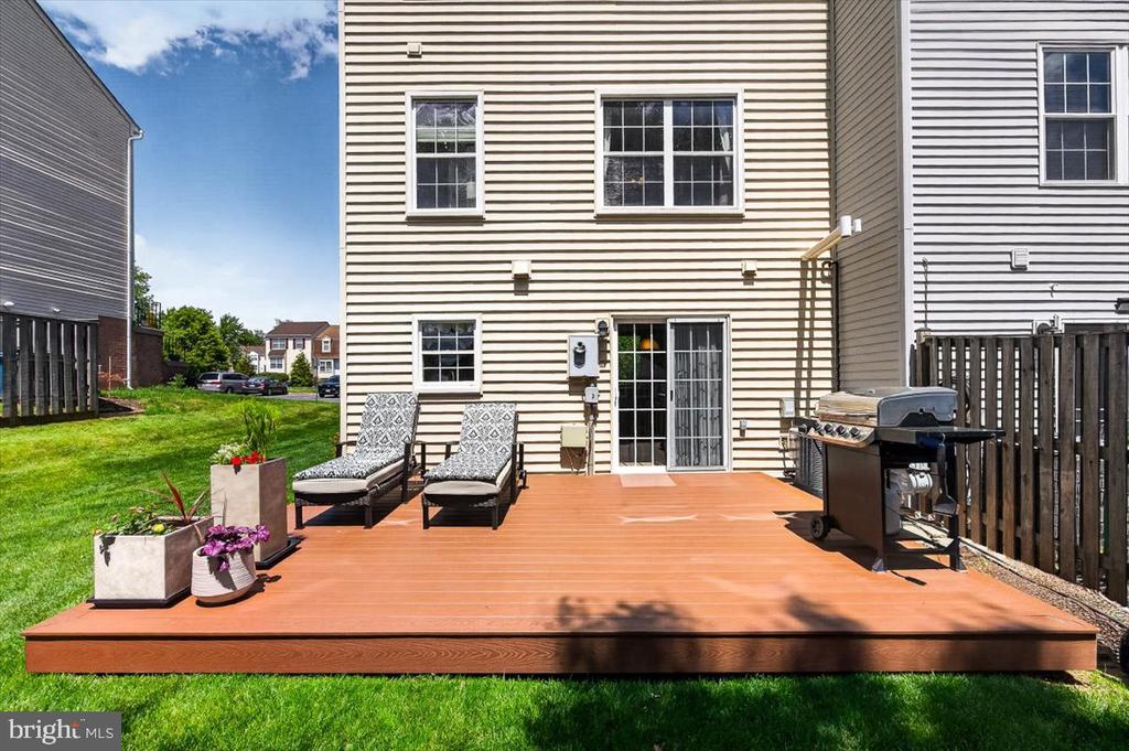 3341 OAKSHADE COURT