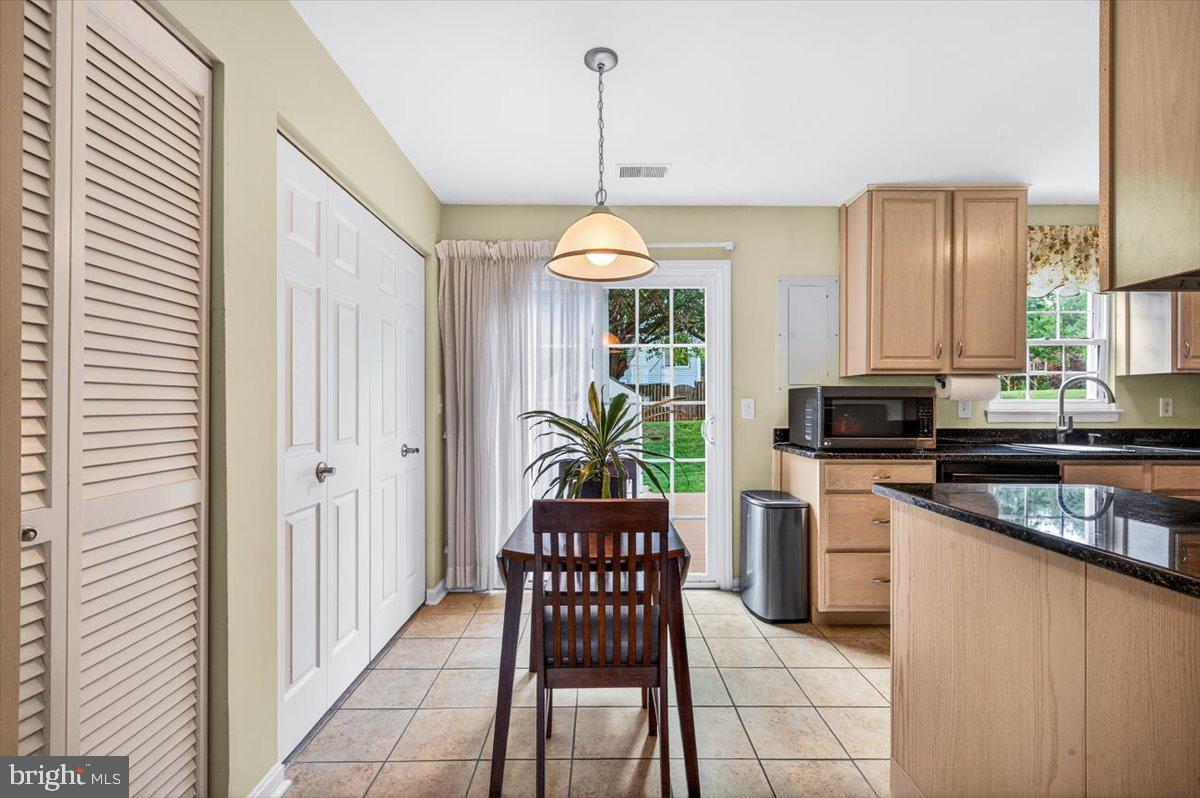 3341 OAKSHADE COURT