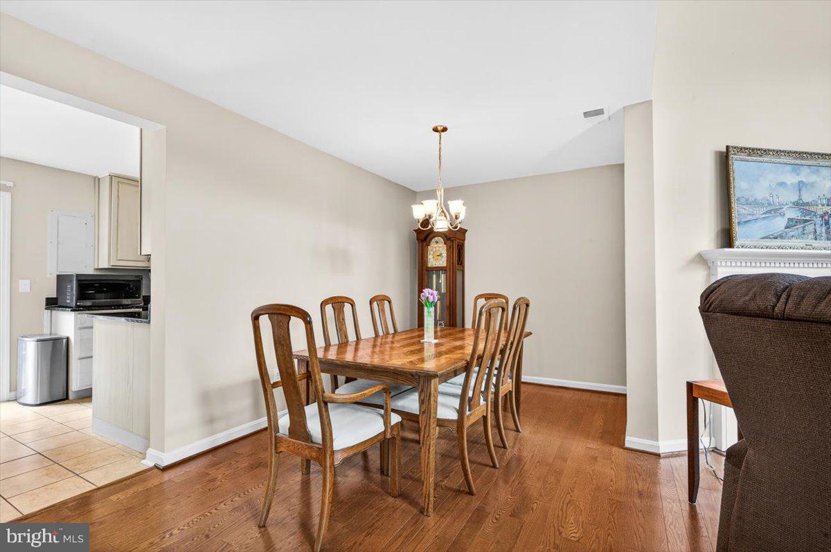 3341 OAKSHADE COURT