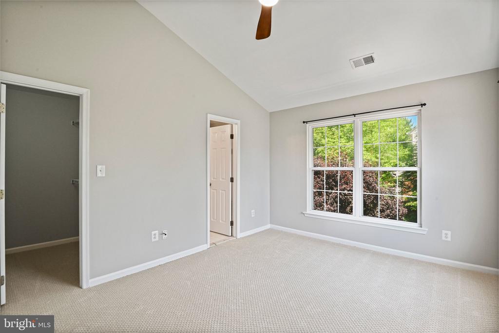 11482 HERITAGE COMMONS WAY