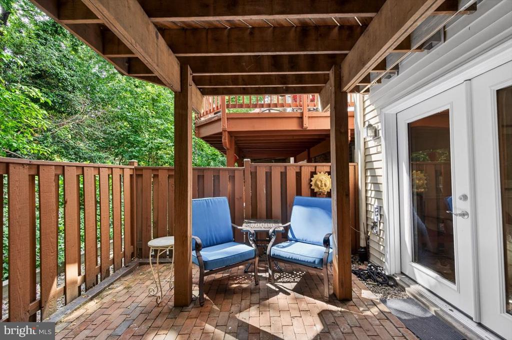4239 SLEEPY LAKE DRIVE
