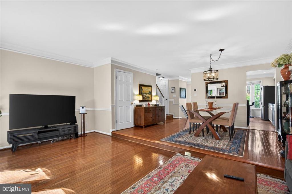 4239 SLEEPY LAKE DRIVE