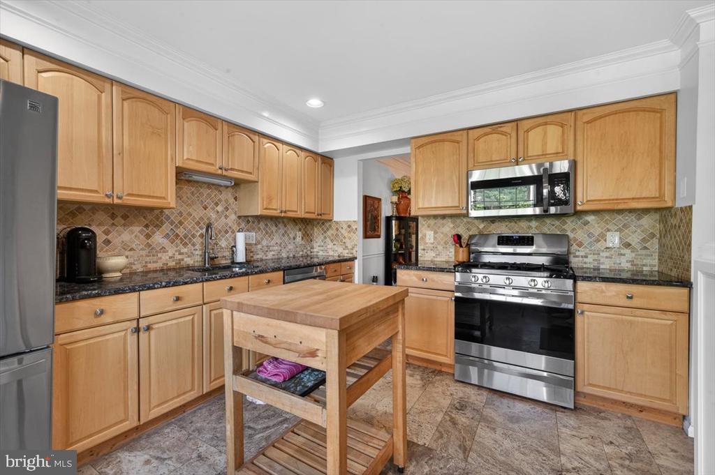 4239 SLEEPY LAKE DRIVE