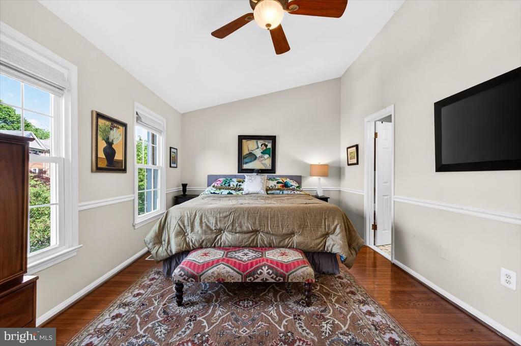 4239 SLEEPY LAKE DRIVE