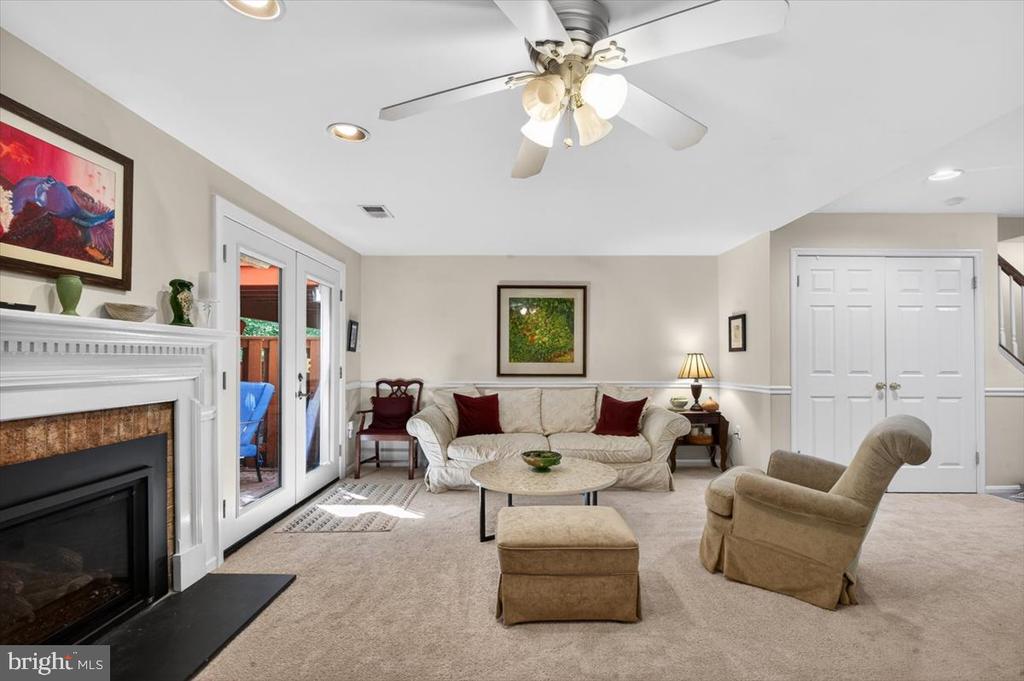 4239 SLEEPY LAKE DRIVE