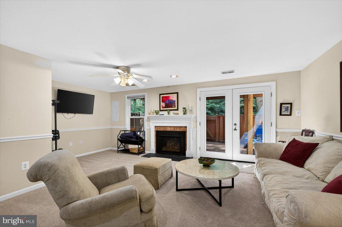 4239 SLEEPY LAKE DRIVE