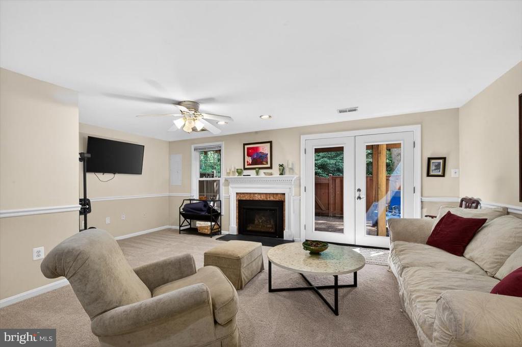 4239 SLEEPY LAKE DRIVE