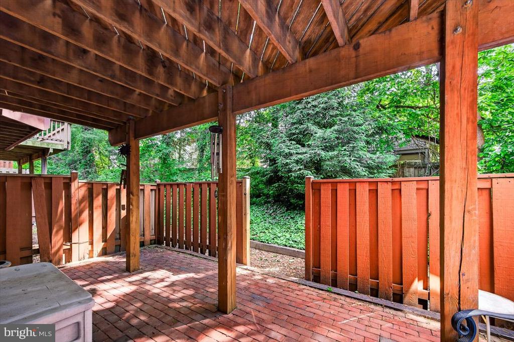 4239 SLEEPY LAKE DRIVE