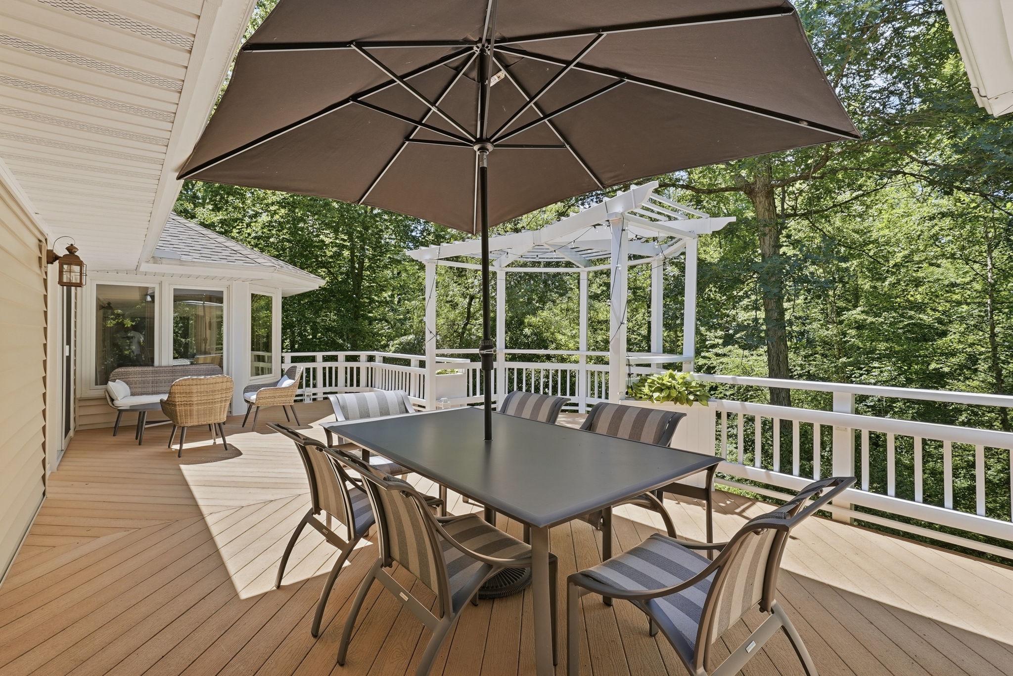 7512 RAMBLING RIDGE DRIVE