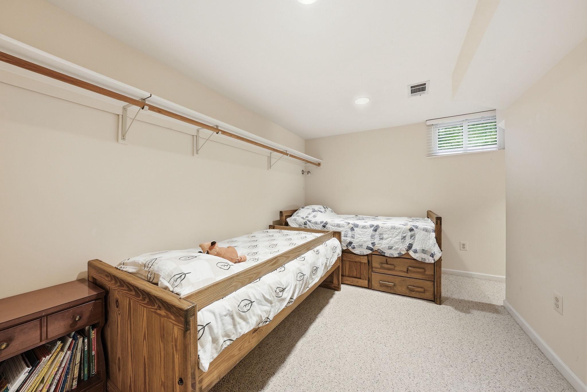7512 RAMBLING RIDGE DRIVE