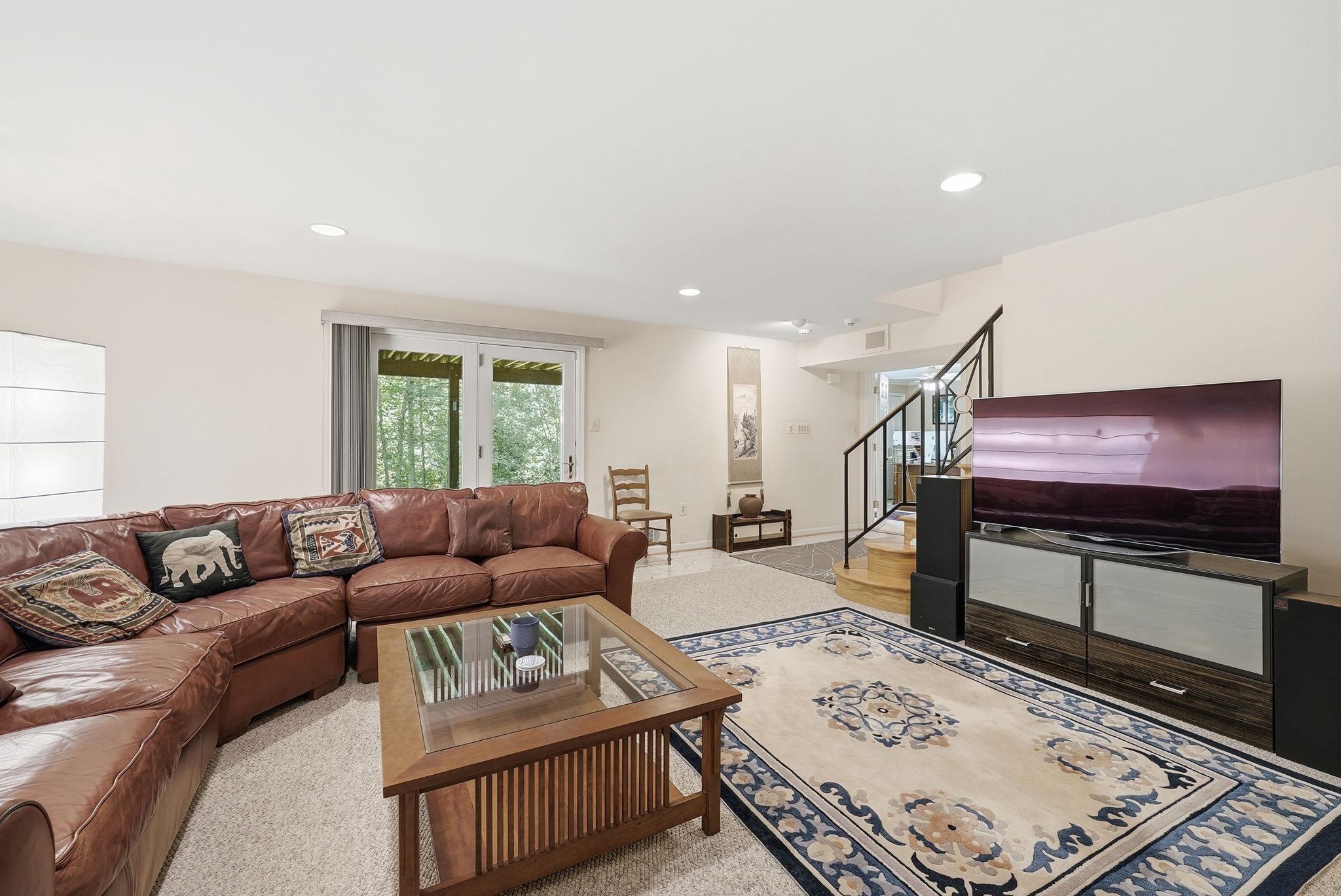 7512 RAMBLING RIDGE DRIVE