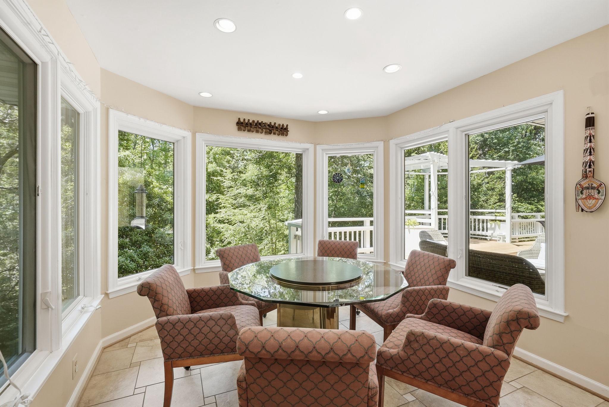 7512 RAMBLING RIDGE DRIVE