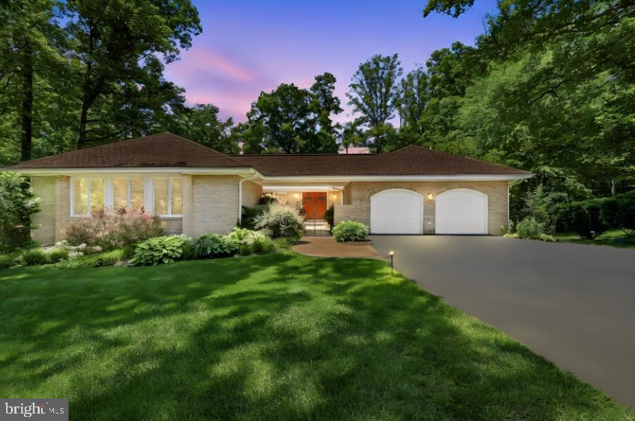 7512 RAMBLING RIDGE DRIVE