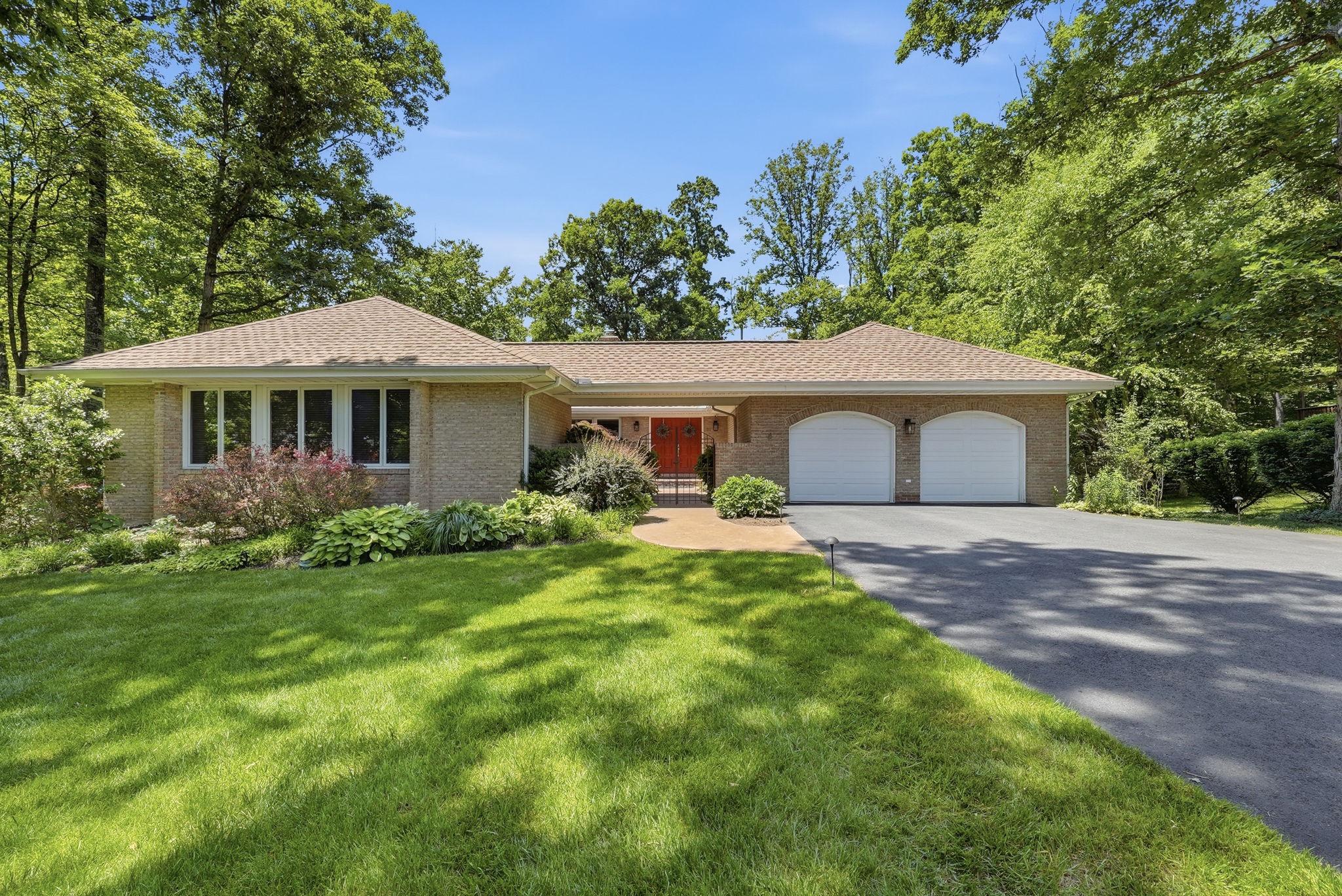 7512 RAMBLING RIDGE DRIVE