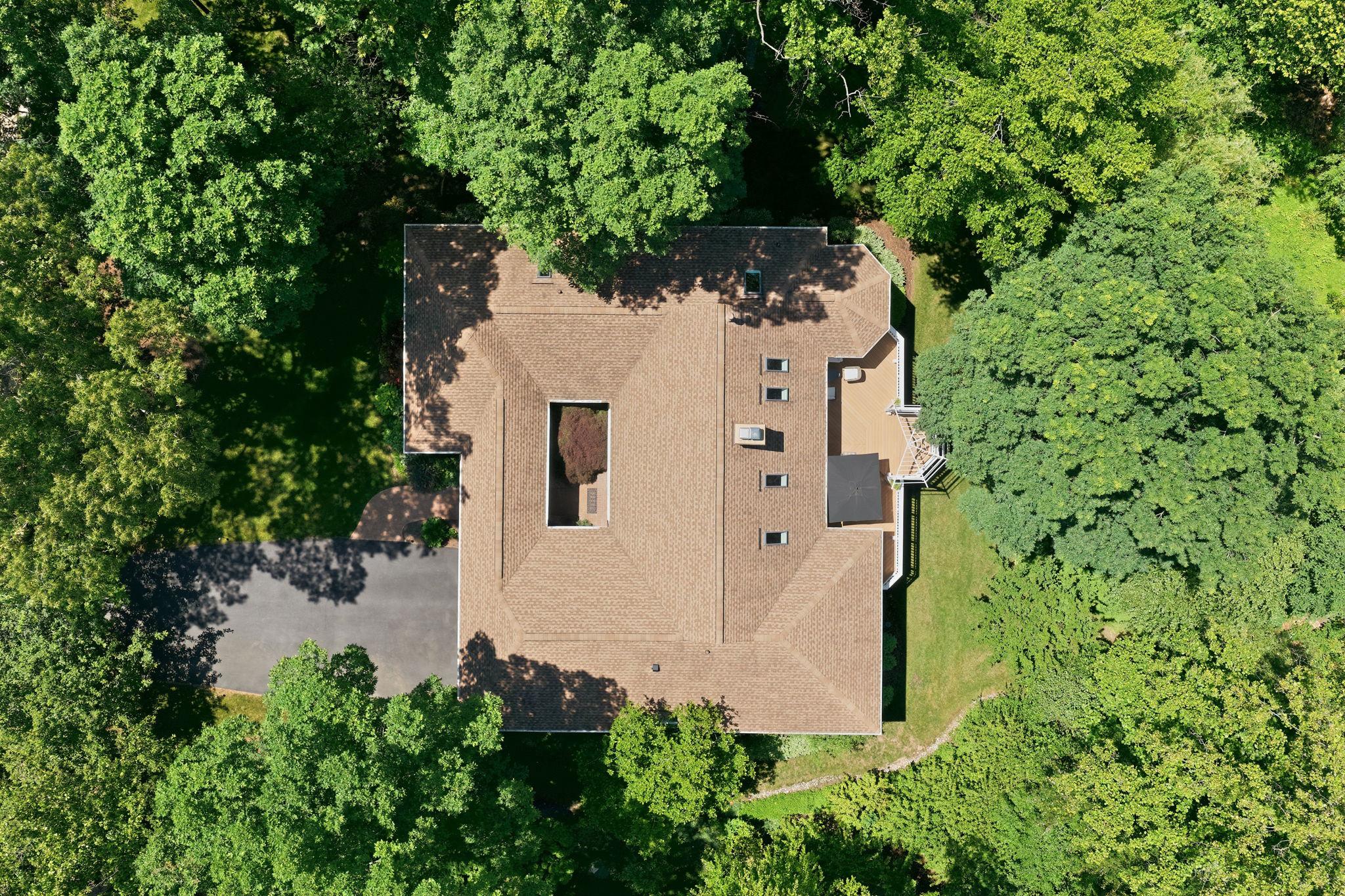7512 RAMBLING RIDGE DRIVE