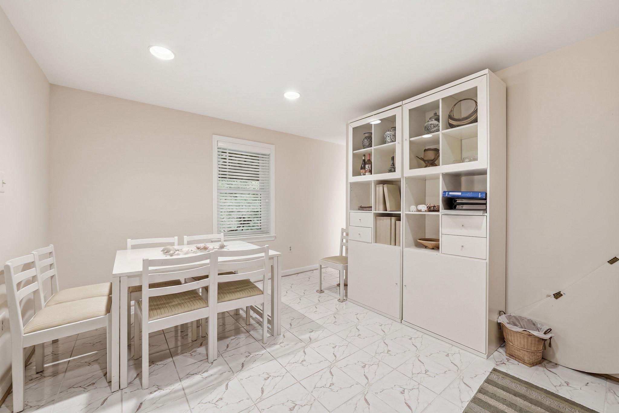 7512 RAMBLING RIDGE DRIVE