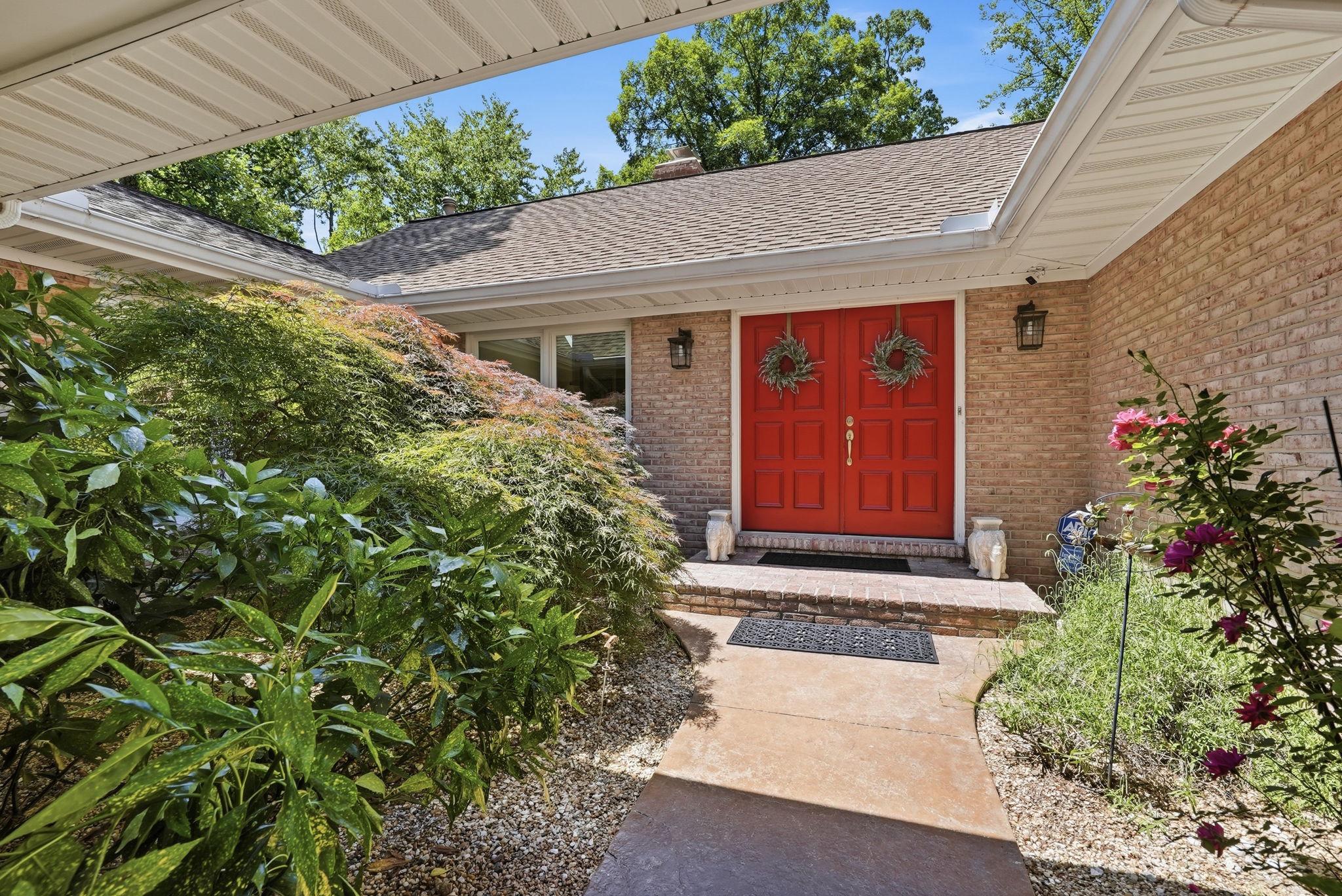 7512 RAMBLING RIDGE DRIVE