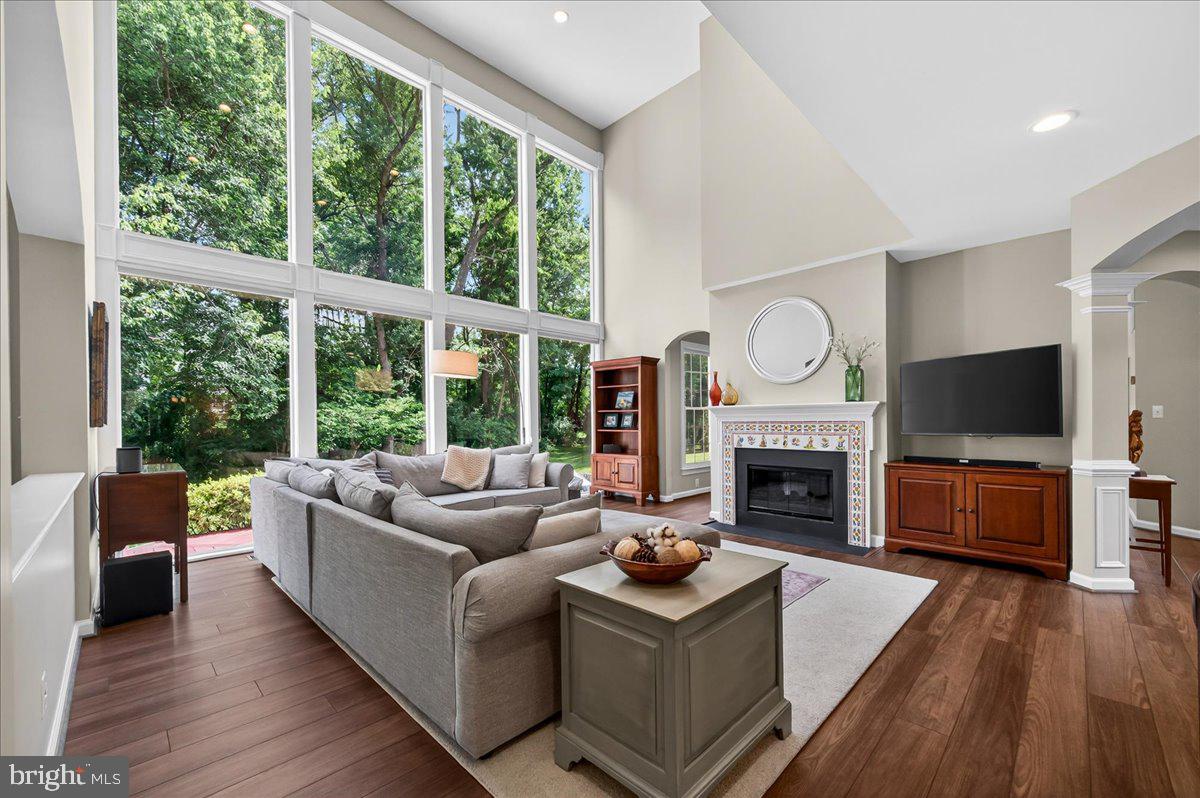 13754 ROYAL RED TERRACE