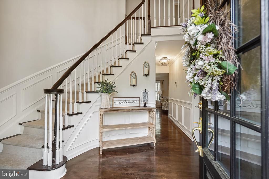 11007 RACCOON RIDGE COURT