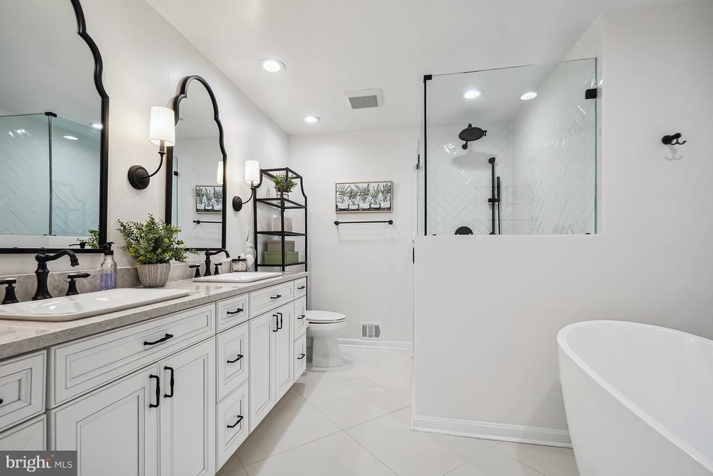 11007 RACCOON RIDGE COURT